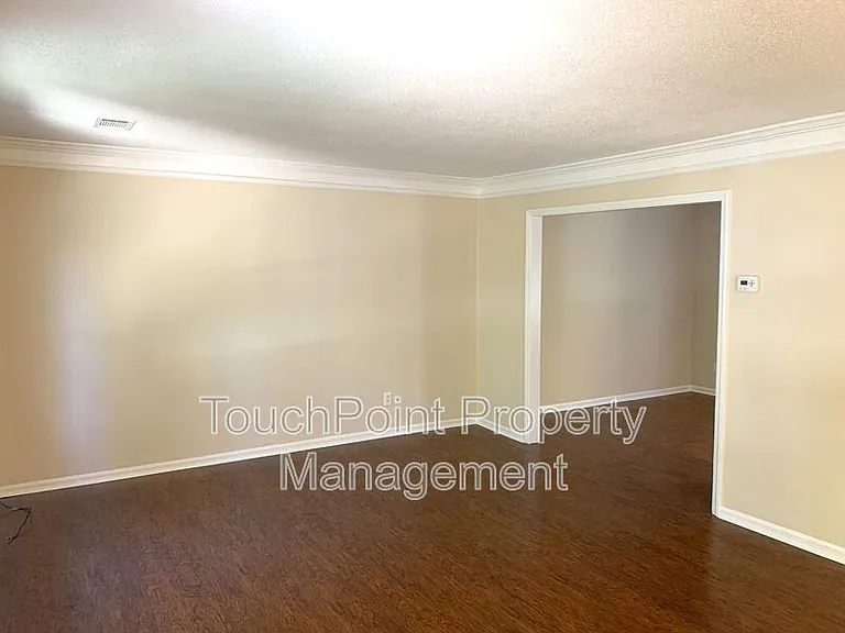 1114 Glenshannon Rd — Photo 28