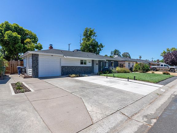 2nd image of 1209 Greenhills Rd