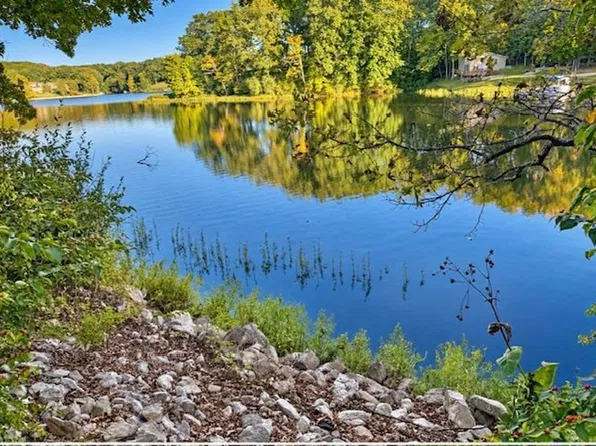 18486 Ward Kennedy Ln, Rushville, IL 62681