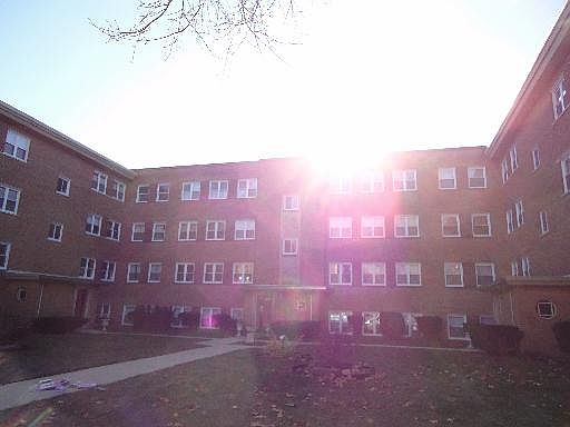 1st image of 2435 W Lunt Ave APT 3B