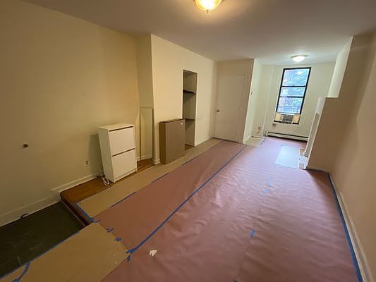3rd image of 1625 2nd Ave APT 3N