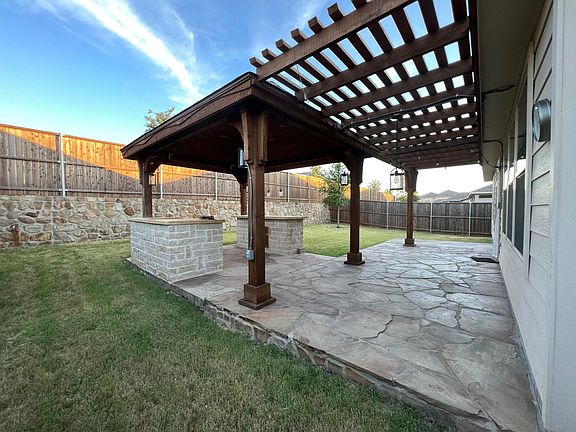 4th image of 2756 Tobias Ln