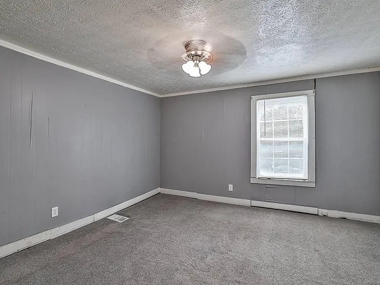 976 Kenton Station Rd #1 — Photo 6