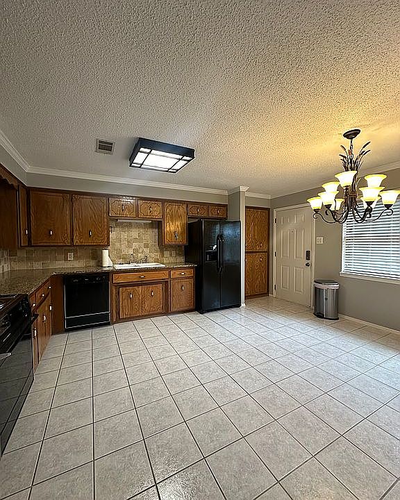 1st image of 210 Carl Dr APT F5