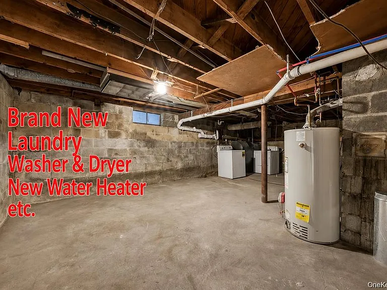 785 Locksley Rd — Photo 10