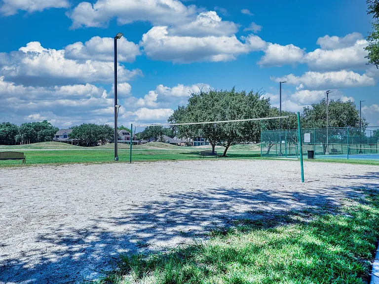 10427 Lyndon Meadows Dr — Photo 48
