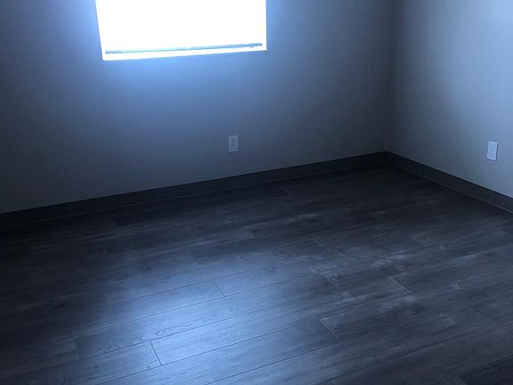 5th image of 685 Sherman St #8
