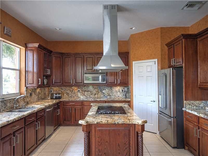 2nd image of 19340 SW 31st Ct