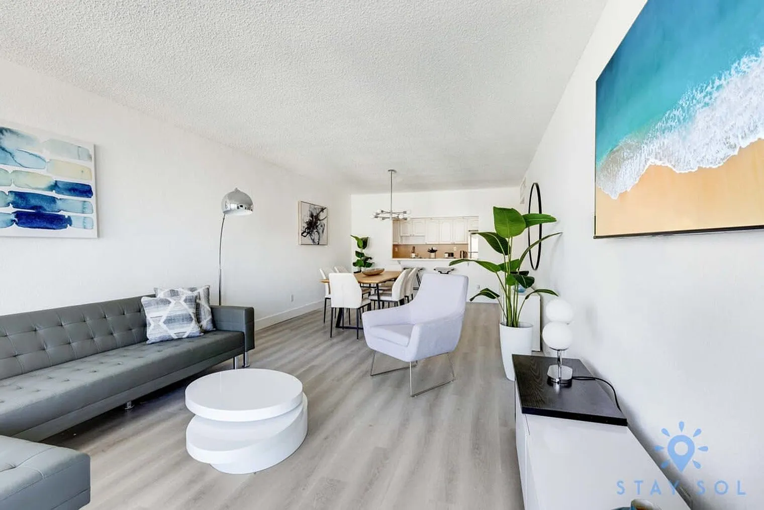 1 bed, 1.0 bath, 990 sqft, $3,723 — Photo 4