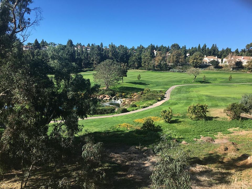 Golfcourse Waterfall View