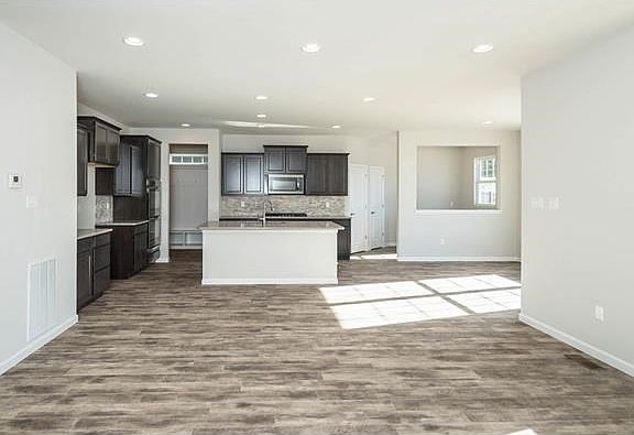 3rd image of 2504 Viola Gill Ln
