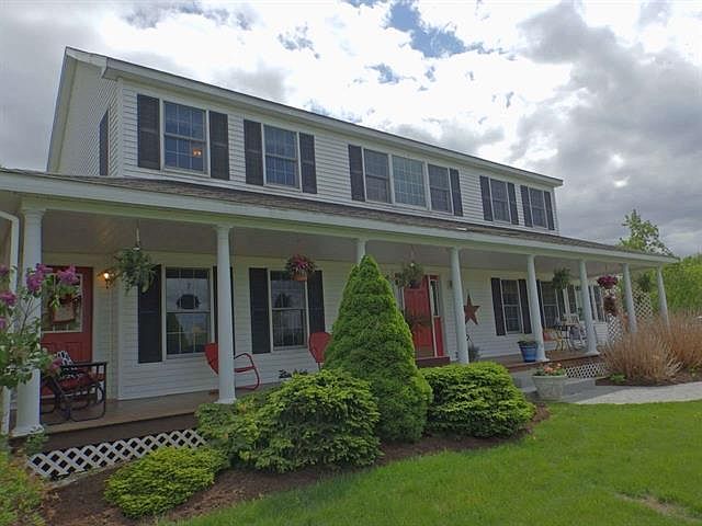 1st image of 20 Oakridge Way