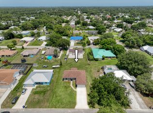 1916 19th Ave SW, Vero Beach, FL 32962