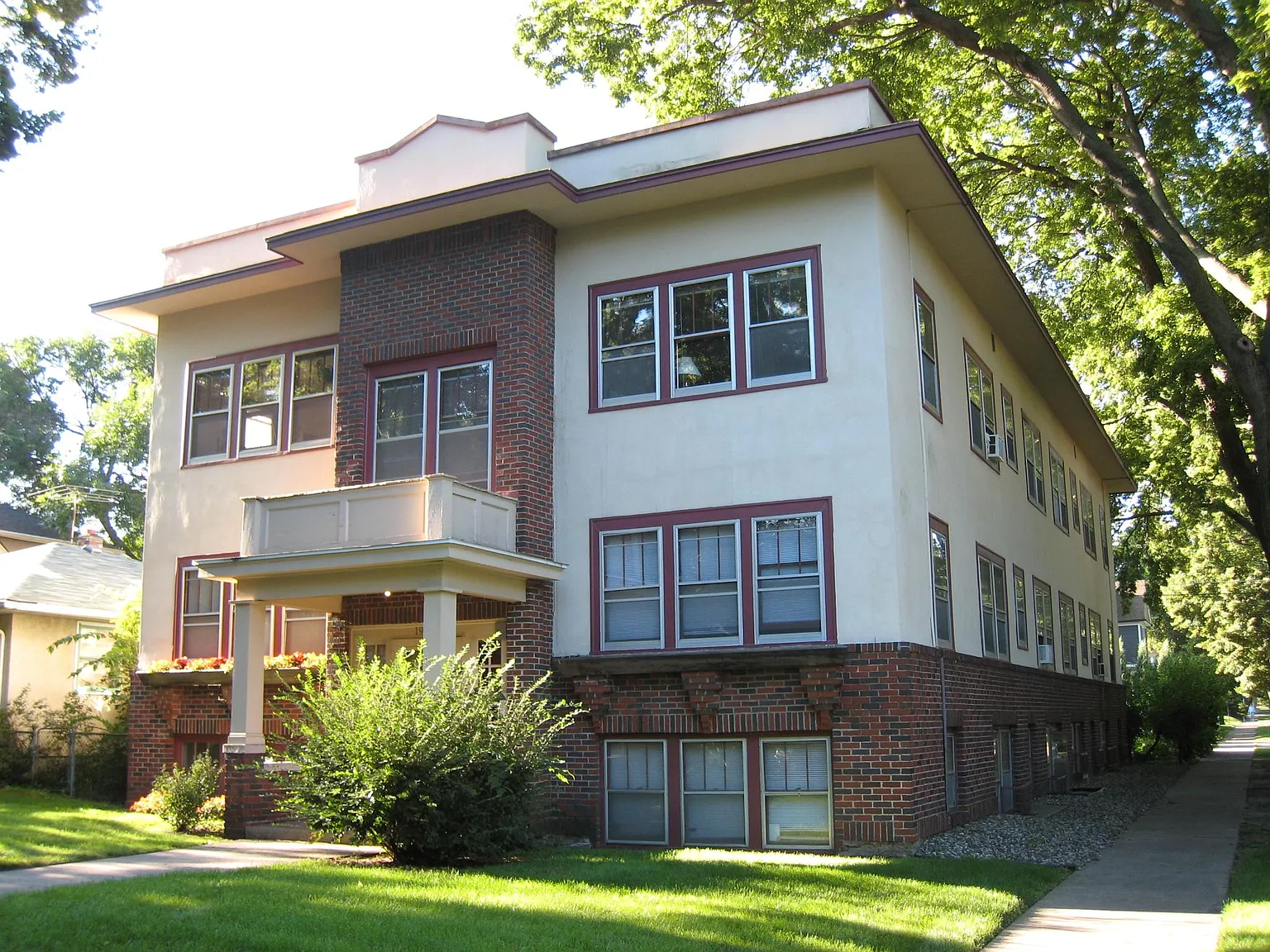 1 bed, $895 — Photo 1