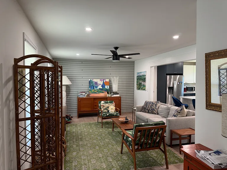 2 Wendy Ln — Photo 3