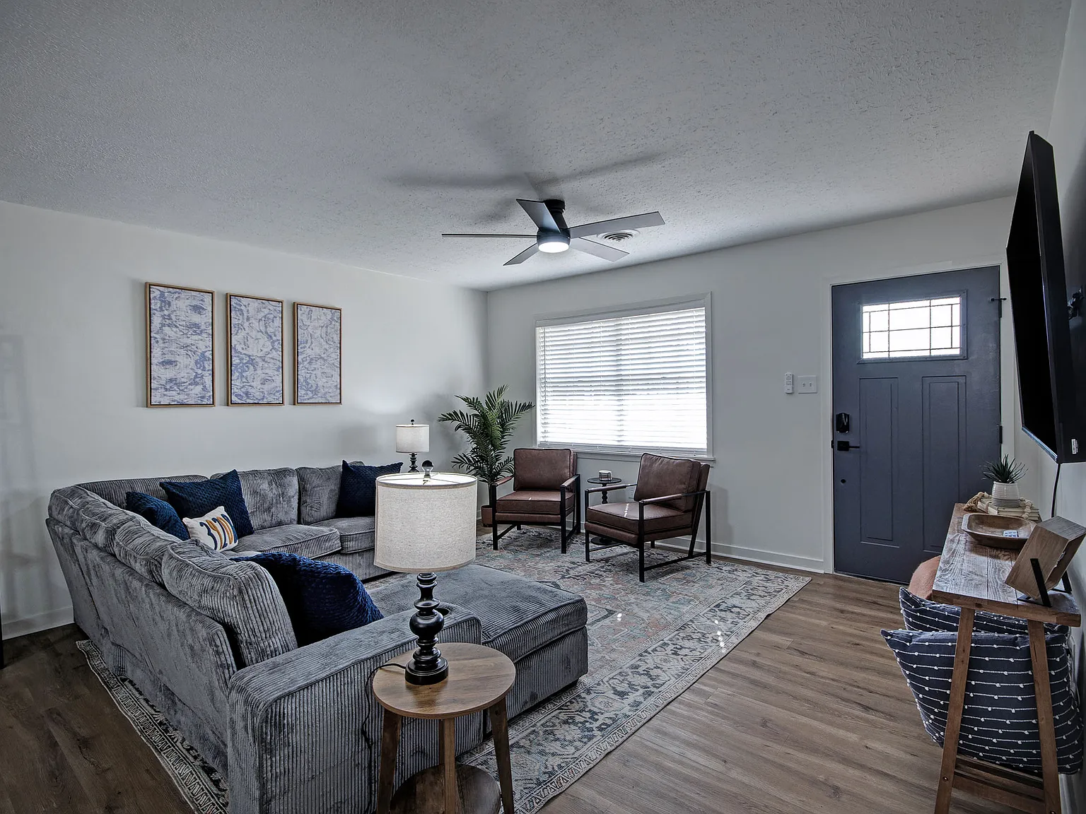 4 bed, 1667 sqft, $6,000 — Photo 3