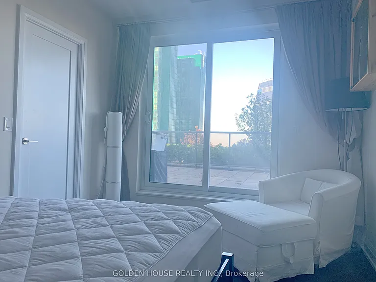 5 Sheppard Ave E #1718 — Photo 13
