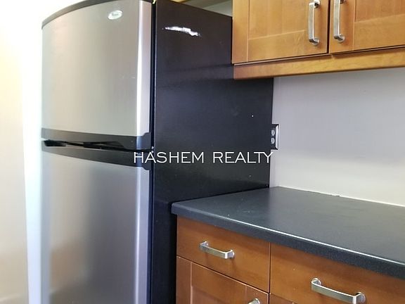 4th image of 6441 Richmond Hwy APT 101