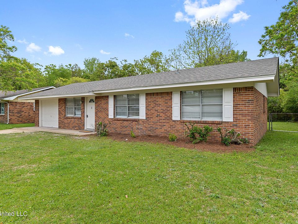 1st image of 3 Leggett Cir