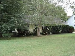 6 Hummingbird Ln, Durham, NC 27712