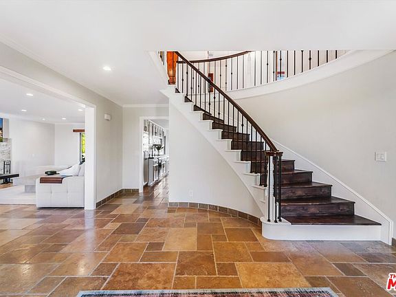 3rd image of 27120 Avenida Del Oro