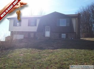 5918 Woods Rd, Stewartstown, PA 17363