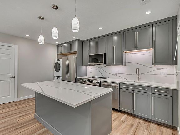 4th image of 4365 S Fairbourne Ave APT 5A