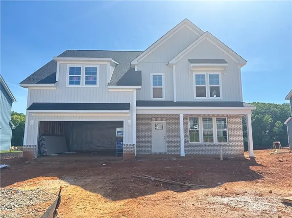 4550 Hanes Lake Dr, Winston Salem, NC 27106