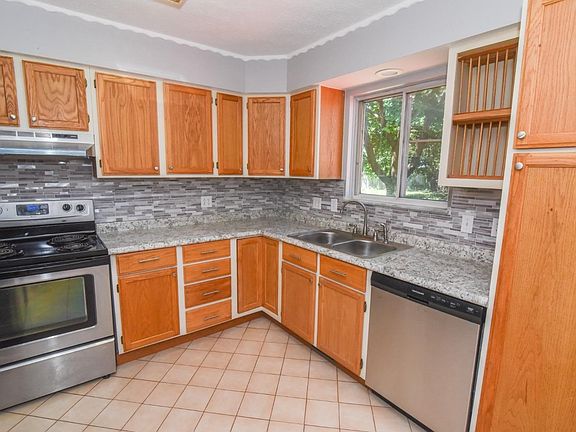 4th image of 10383 Pippin Ln