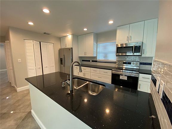 5th image of 5823 Erin Ln S APT A