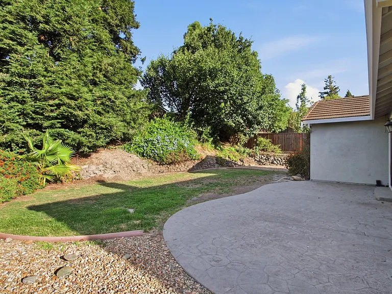 5135 Tehachapi Way — Photo 31