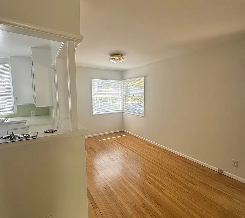 3753-3757 1/2 Monon St
