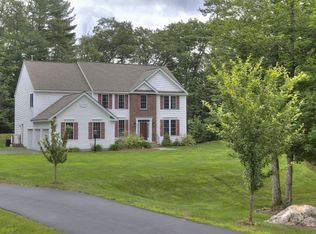 27 Pondfield Rd, Bedford, NH 03110