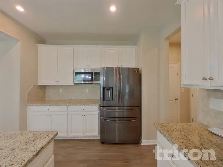 1302 Harkey Creek Dr — Photo 6