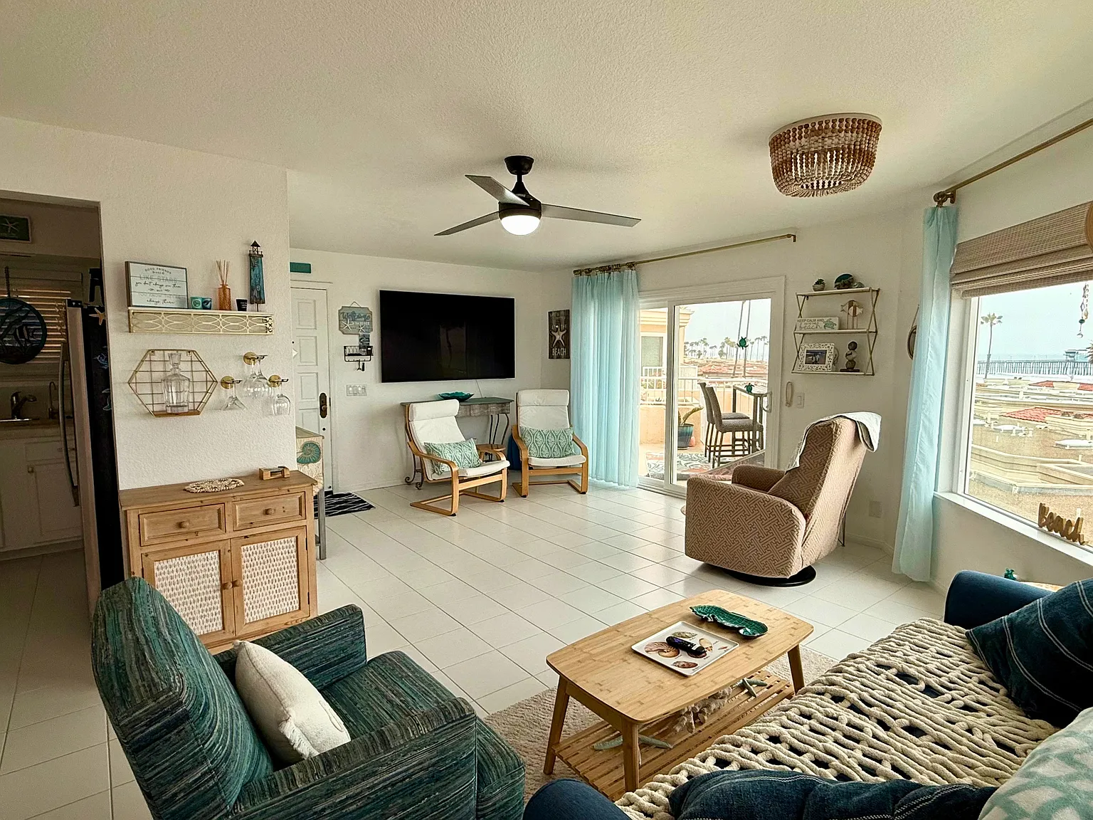 2 bed, 960 sqft, $5,000 — Photo 4