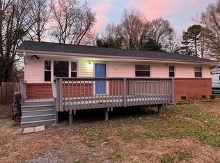4217 Colebrook Rd, Charlotte, NC 28215