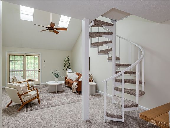 3rd image of 137 Crossridge Dr