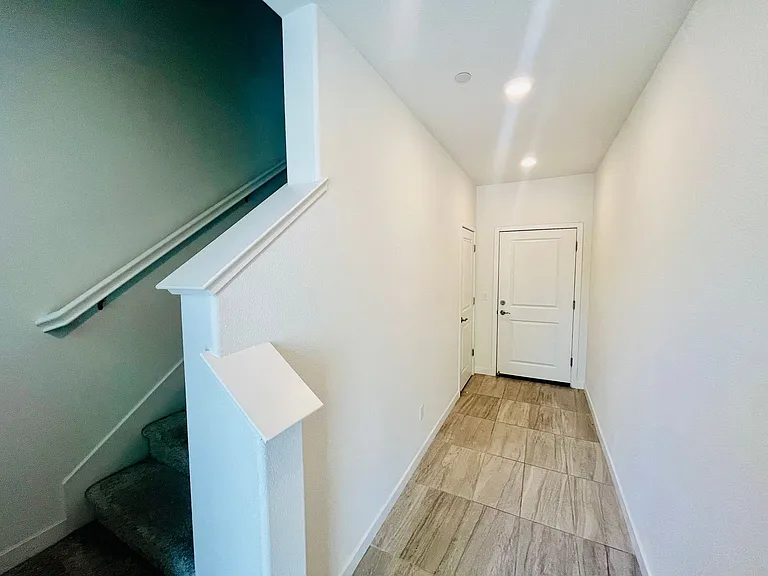 792 Garden St — Photo 2