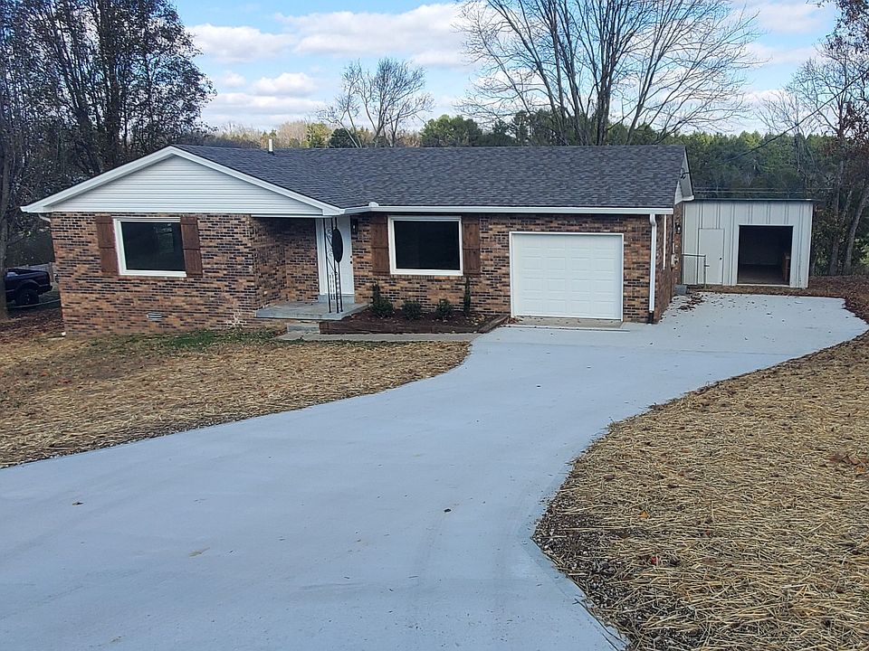 1st image of 247 Meadow Dr