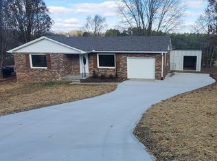 247 Meadow Dr, Gordonsville, TN 38563