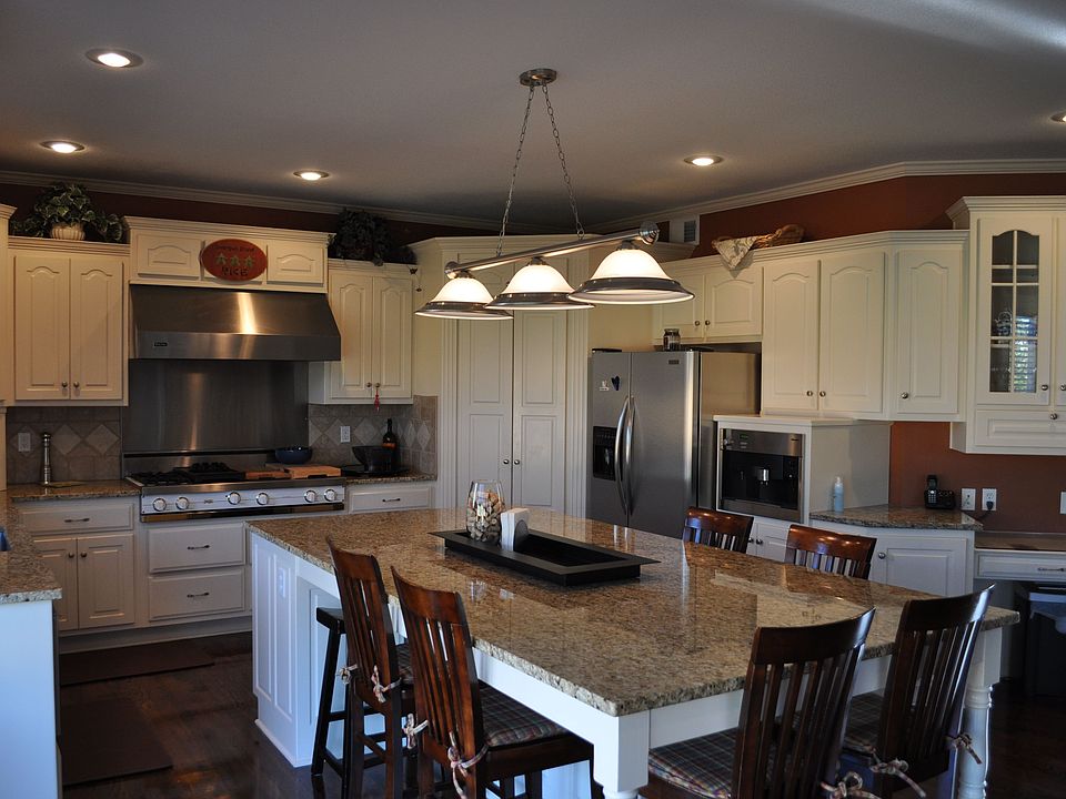 2nd image of 13420 W 138th St