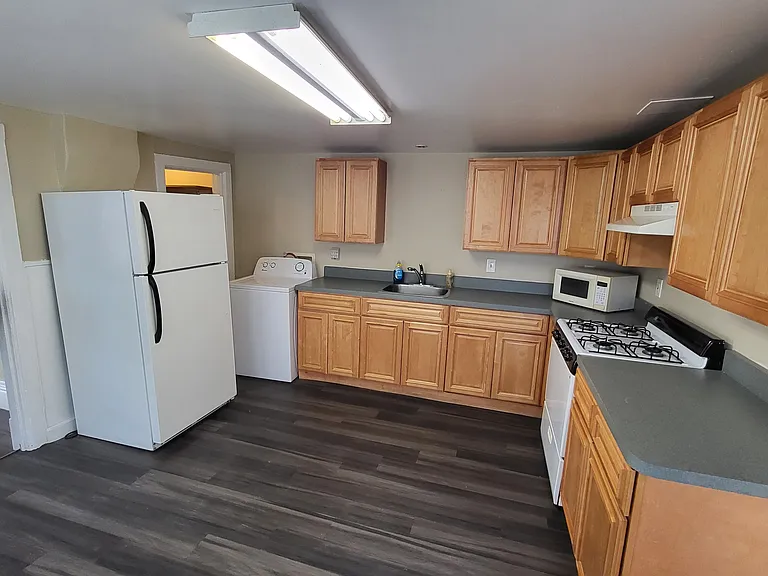 58 Continental Ave — Photo 2