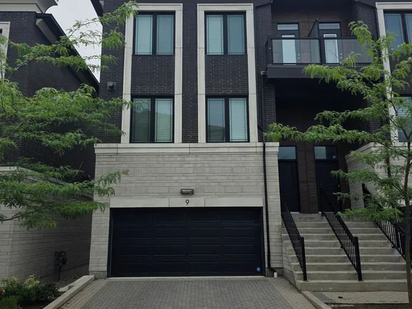9 Caseley Way, Markham, ON L3R 4Z7