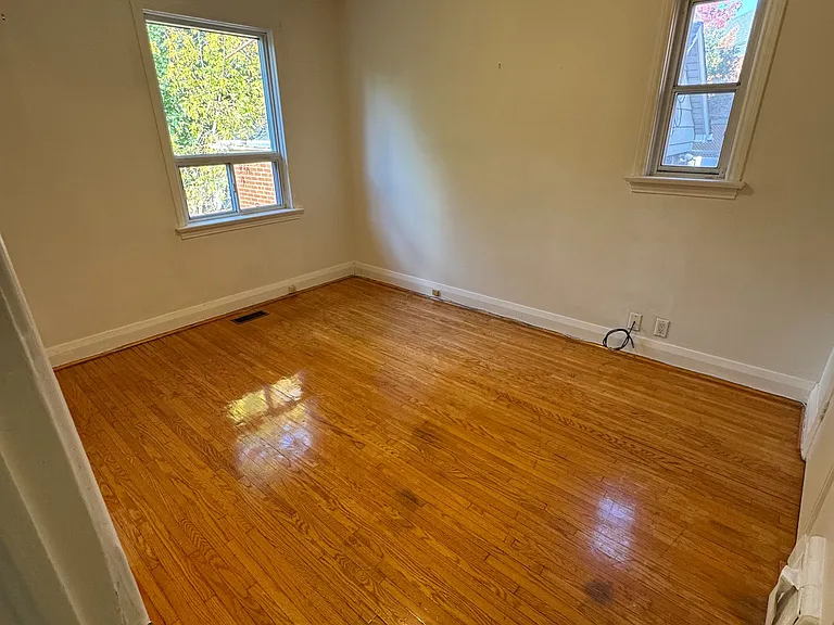 32 Newton Dr — Photo 5