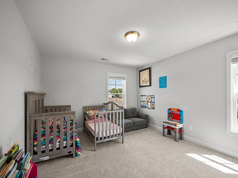 516 Poults Dr — Photo 17