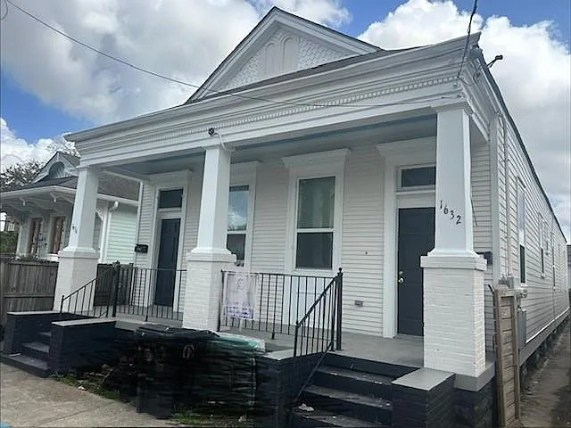 1634 N Rocheblave St — Photo 1