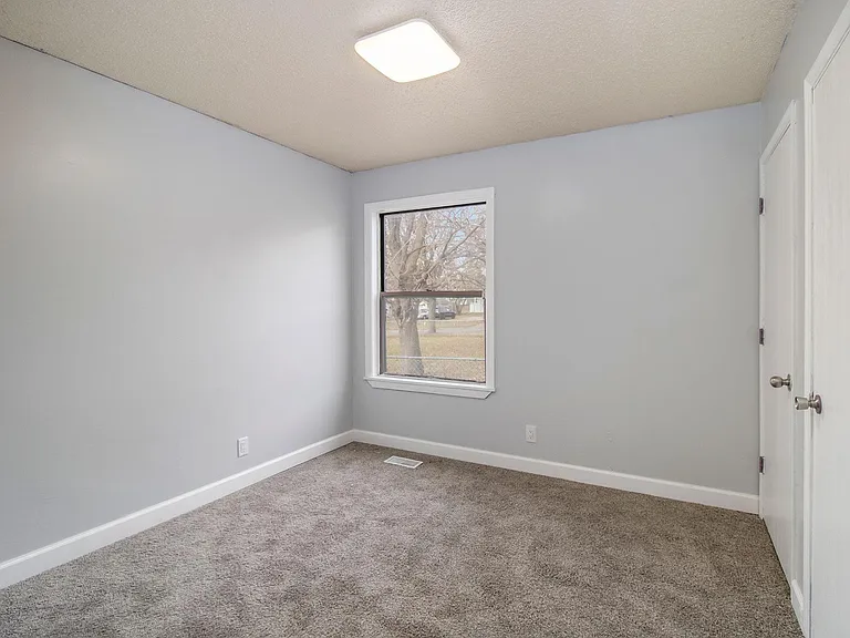 408 N Perrine St — Photo 13