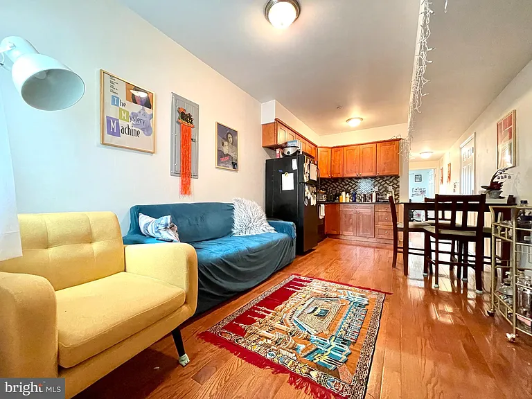 1131 Green St #2 — Photo 8