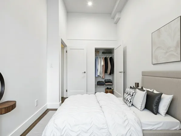 213 East 37th Street image 5 of 19