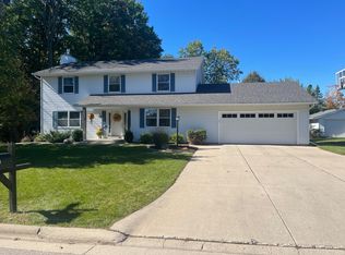 154 Sunrise Ct, Oconto Falls, WI 54154